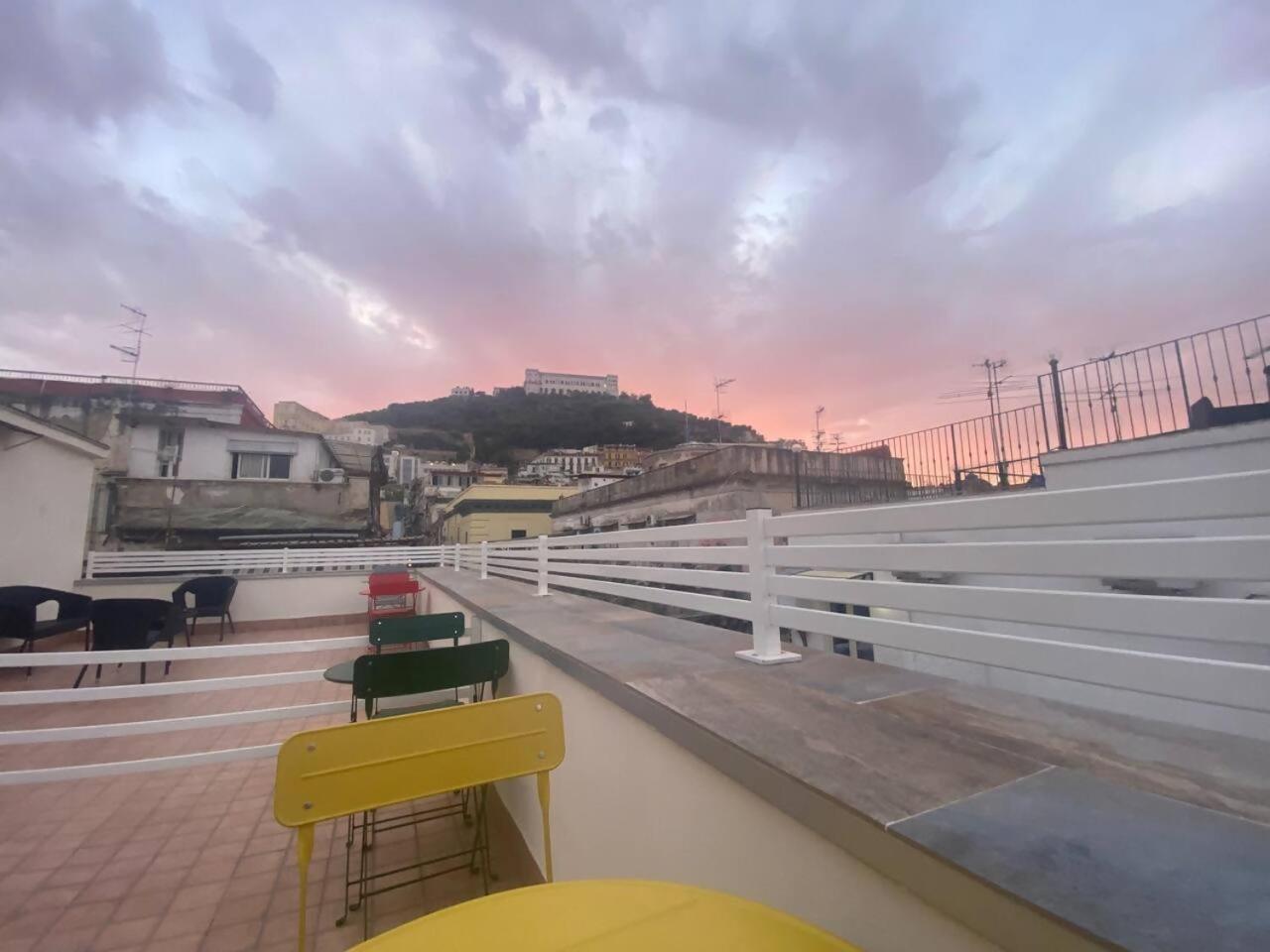 Hotel Terrazza Terzo Cardine Neapel Zimmer foto